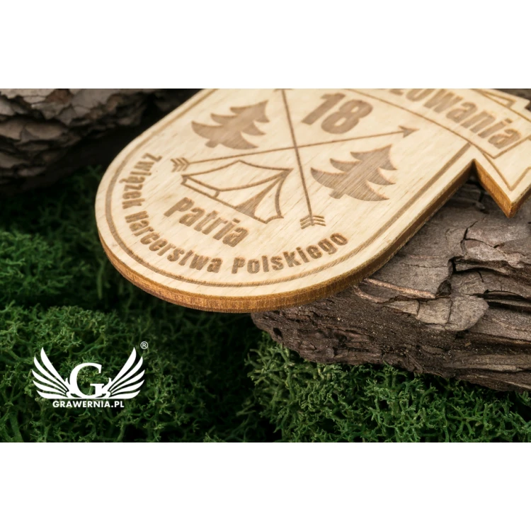 Medal drewniany grawerowany laserem - wymiary: 70x62mm - gr. 3mm - MGR038