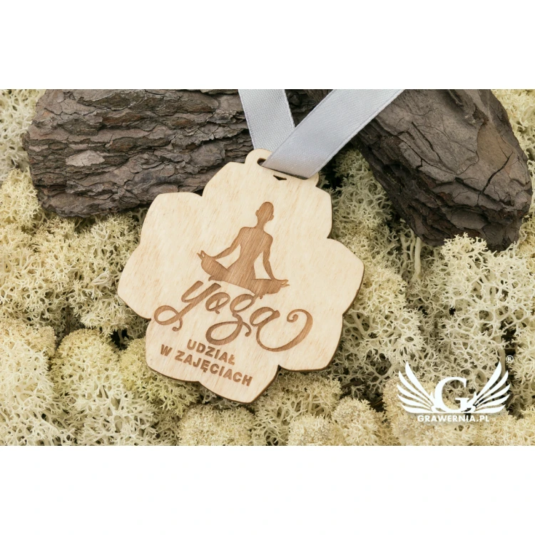 Medal drewniany grawerowany laserem - wymiary: 62x62mm - gr. 3mm - MGR039