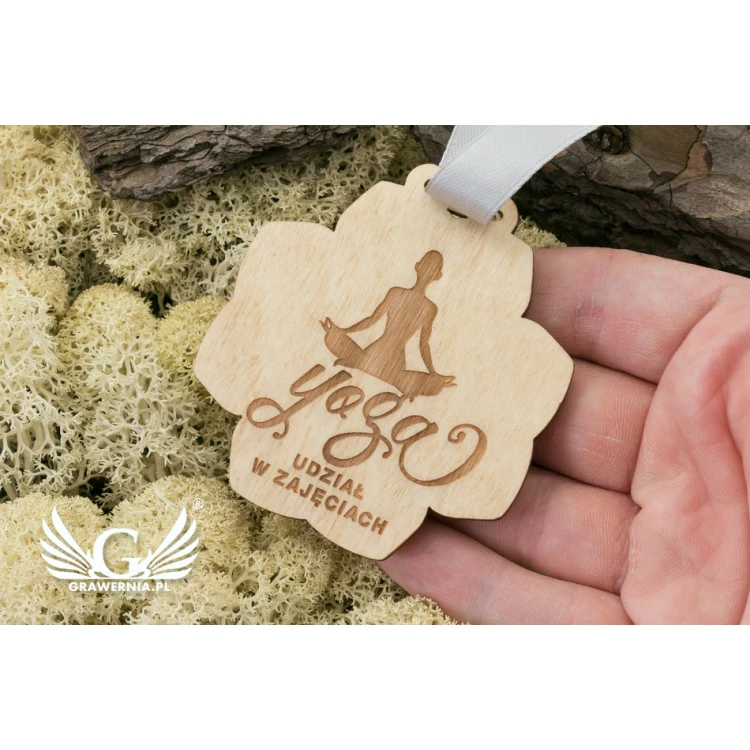 Medal drewniany grawerowany laserem - wymiary: 62x62mm - gr. 3mm - MGR039