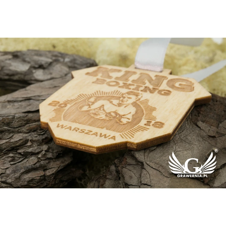 Medal drewniany grawerowany laserem - wymiary: 60x58mm - gr. 3mm - MGR040