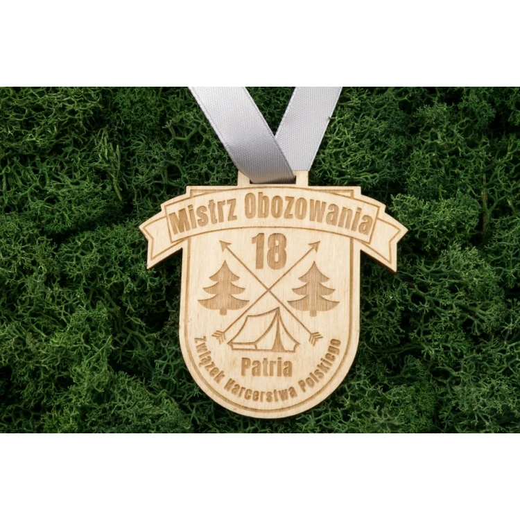 Medal drewniany grawerowany laserem - wymiary: 70x62mm - gr. 3mm - MGR038