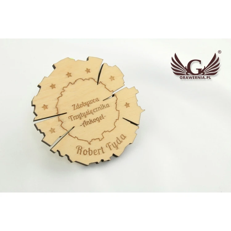 Medal drewniany na każdą okazję w kasecie z drewna - kolor jasny - MGR012