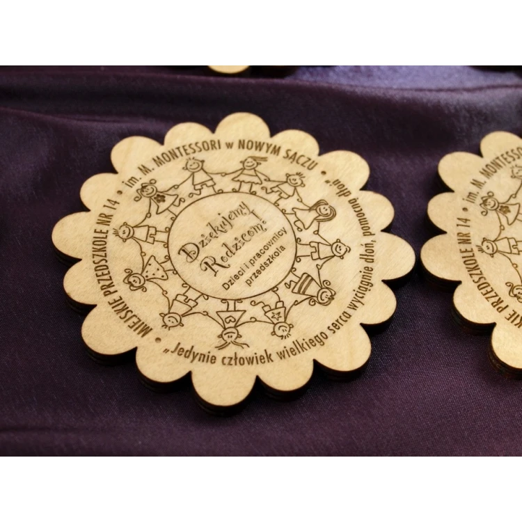 Medal w kasetce z personalizacją oraz dowolnymi grawerami grafiki i treści - MGR008