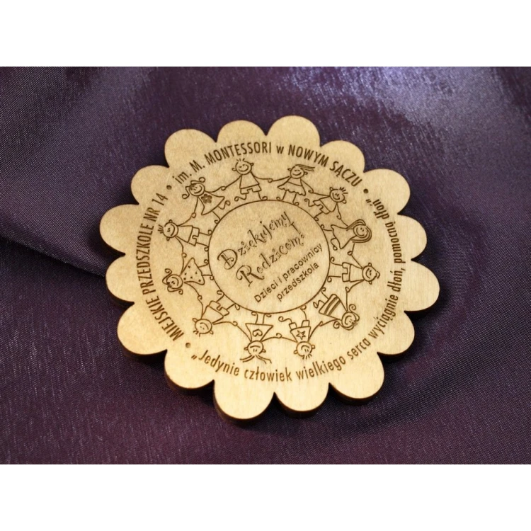 Medal w kasetce z personalizacją oraz dowolnymi grawerami grafiki i treści - MGR008