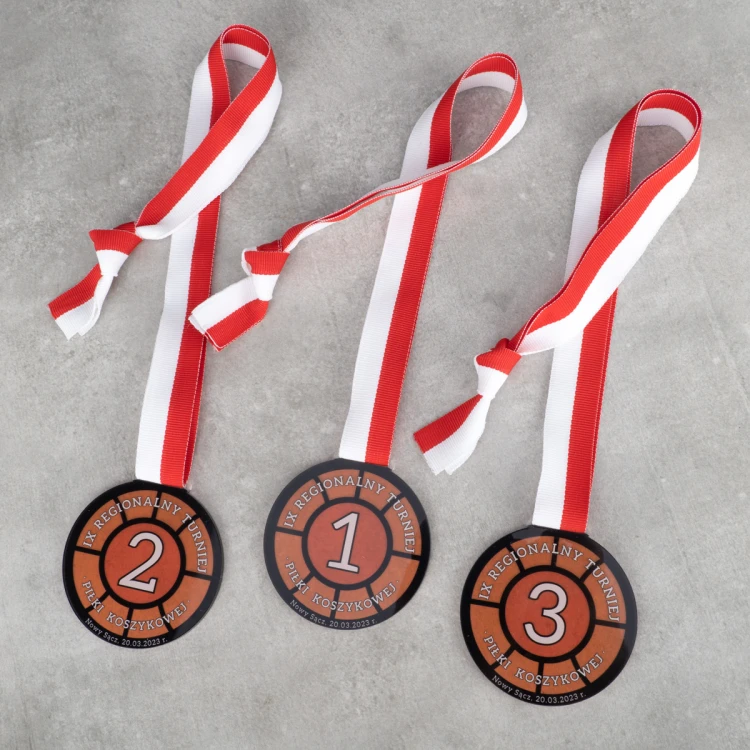 Medal z plexi z nadrukiem UV - wymiary: 70x73mm - MGR0102