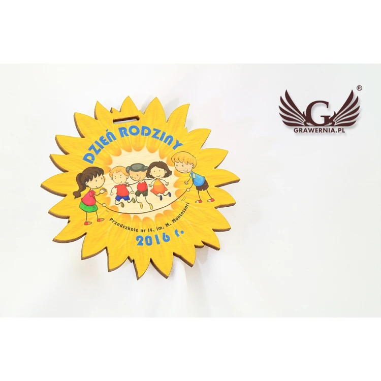 Medale kolorowe z drewna - wymiary 85x83mm - MGR010