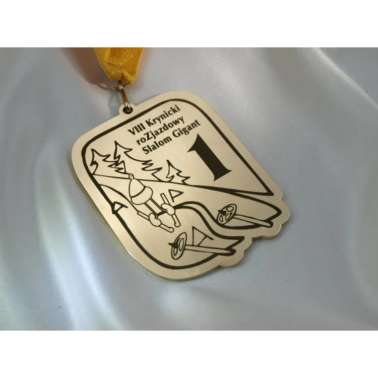 Medale metalowe w trzech kolorach (mosiądz, stal, miedź) - wymiary 89x67mm - MGR090