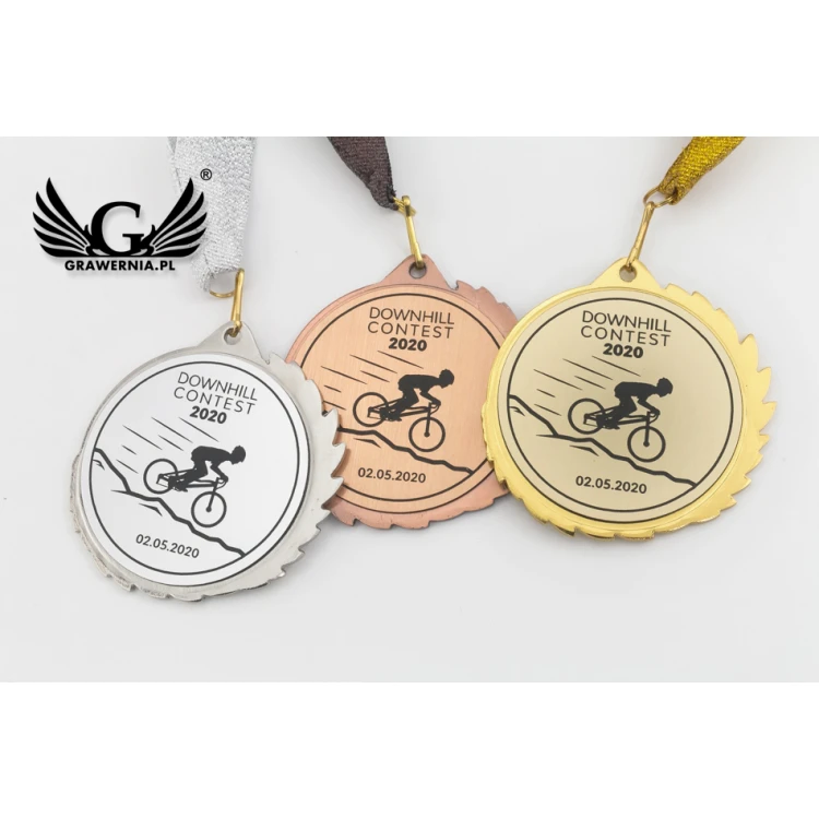 Medal metalowy z grawerowanym emblematem - średnica 70mm - MMC7010