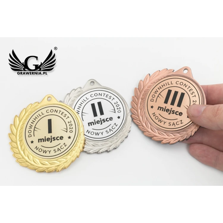 Medal metalowy z grawerowanym emblematem - średnica 70mm - MMC7010