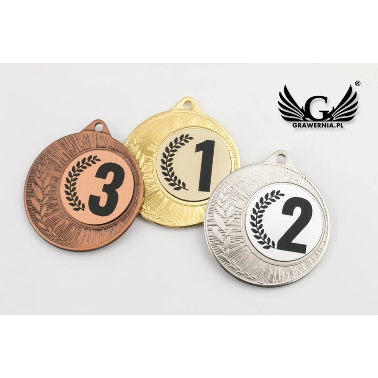 Medale metalowe z grawerowanym emblematem - średnica 40mm - ME0240