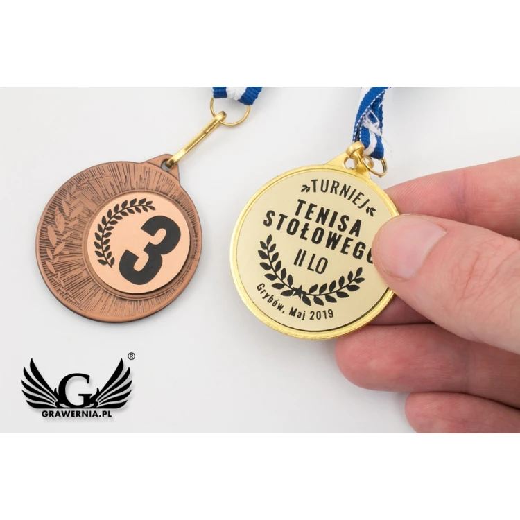 Medale metalowe z grawerowanym emblematem - średnica 40mm - ME0240