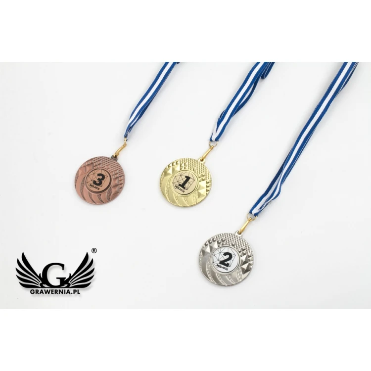 Medale metalowe z grawerowanym emblematem - średnica 50mm - MMC0150