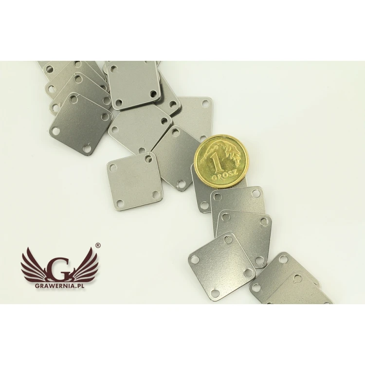 Metki stalowe na odzież - wymiary: 15x15mm - ME9