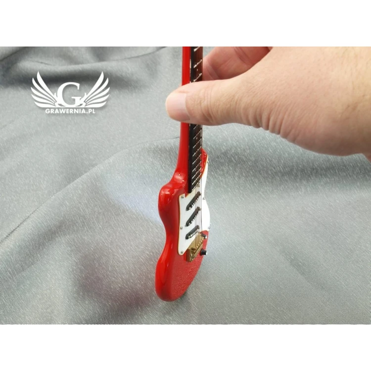 Mini gitara elektryczna z futerałem - czerwona - model MGT5