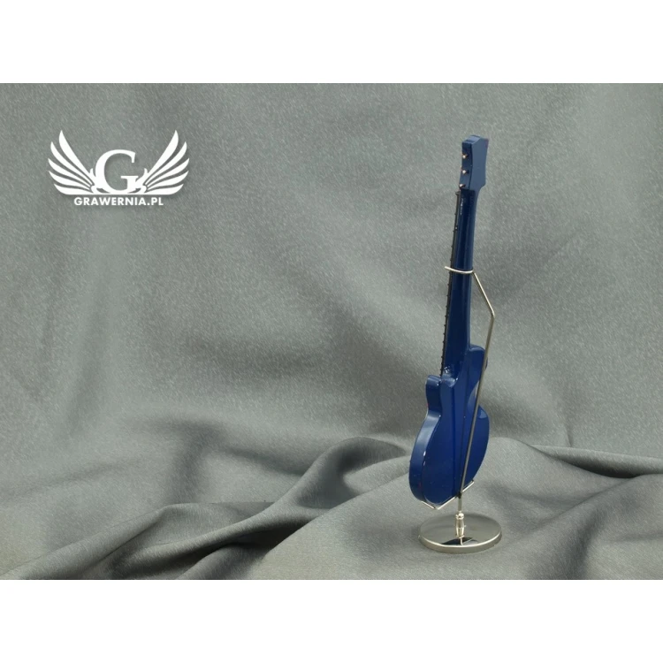 Mini gitara elektryczna z futerałem - niebieska z flagą - model MGT6