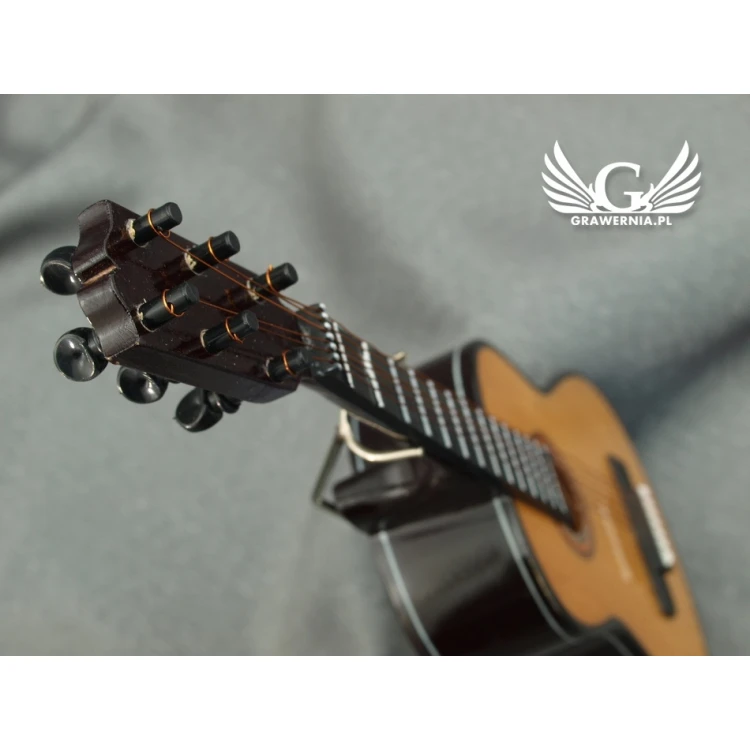 Mini gitara klasyczna z pozytywką - jasna - model MGT4