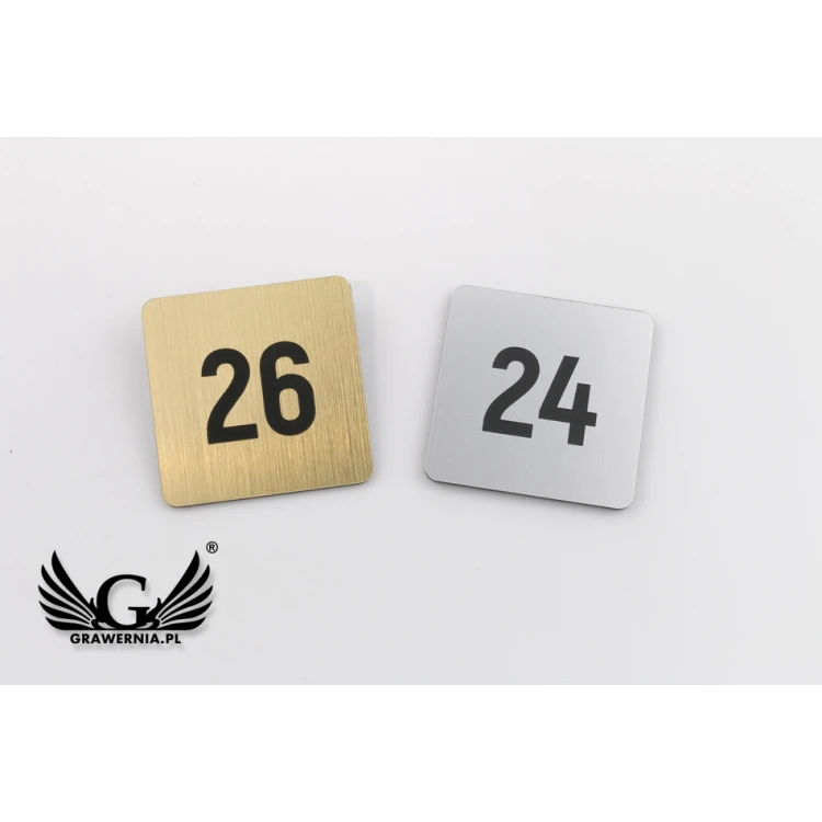Mini numeracja na drzwi lub szafkę - laminat złoty lub srebrny - ND028 - wym. 40x40mm