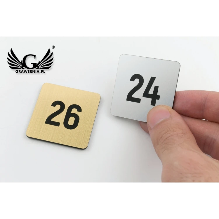 Mini numeracja na drzwi lub szafkę - laminat złoty lub srebrny - ND028 - wym. 40x40mm
