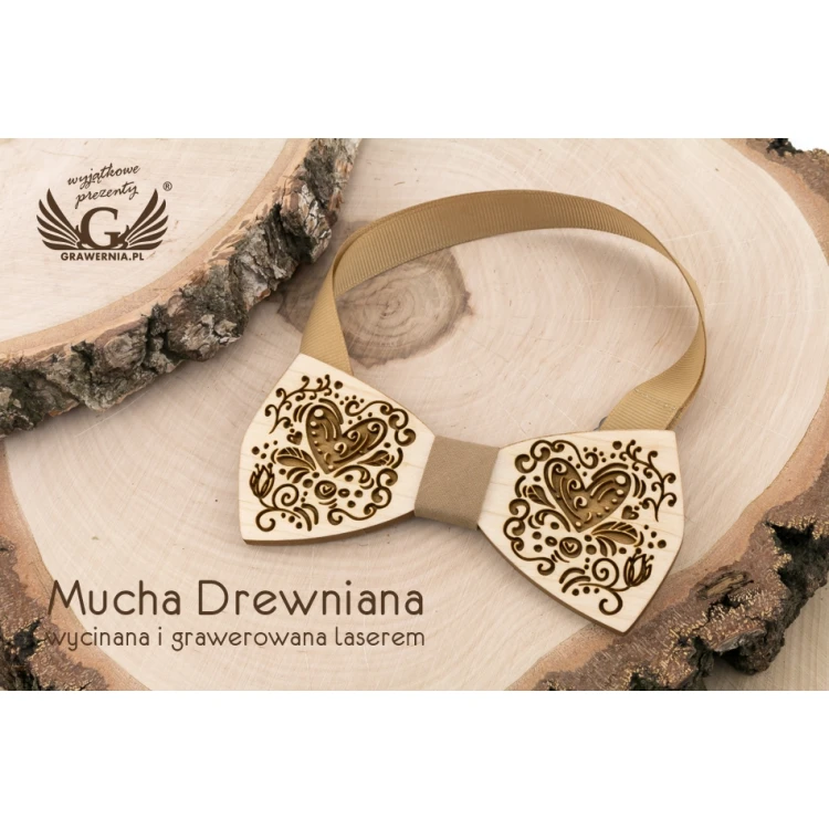 Mucha drewniana - Love - drewno klonowe - MDR059