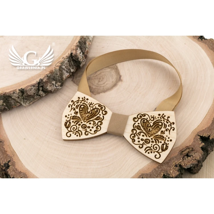 Mucha drewniana - Love - drewno klonowe - MDR059