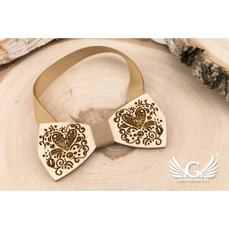 Mucha drewniana - Love - drewno klonowe - MDR059