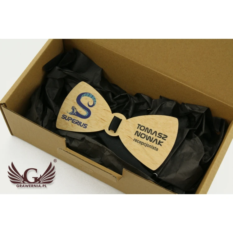 Mucha z drewna identyfikator - kolorowy druk UV - MDR008