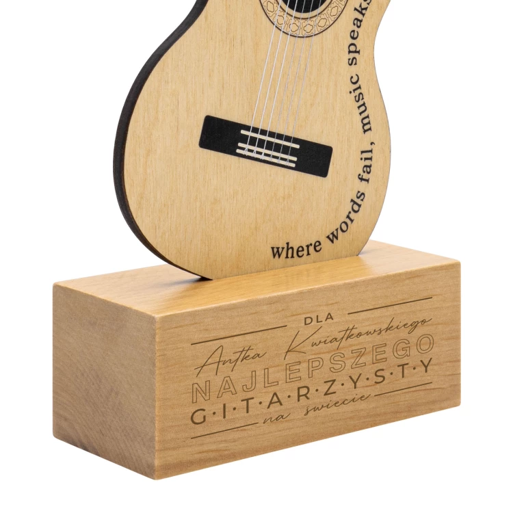 Nagroda muzyczna - statuetka drewniana dla muzyka w kształcie gitary - nadruk UV - wys. 27,5 cm - DTA153