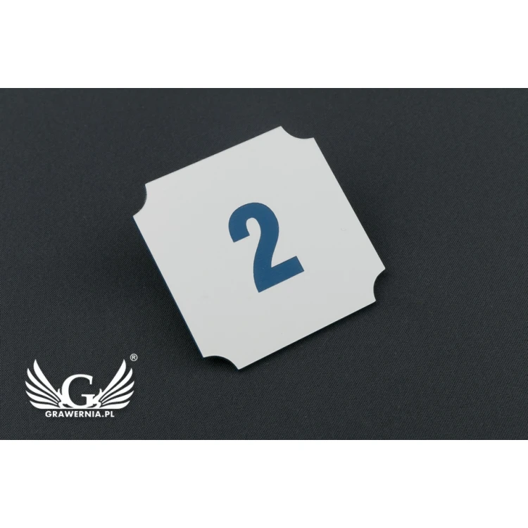 Numeracja drzwi - biały z kolorowym grawerem - ND015 - wym. 50x50mm