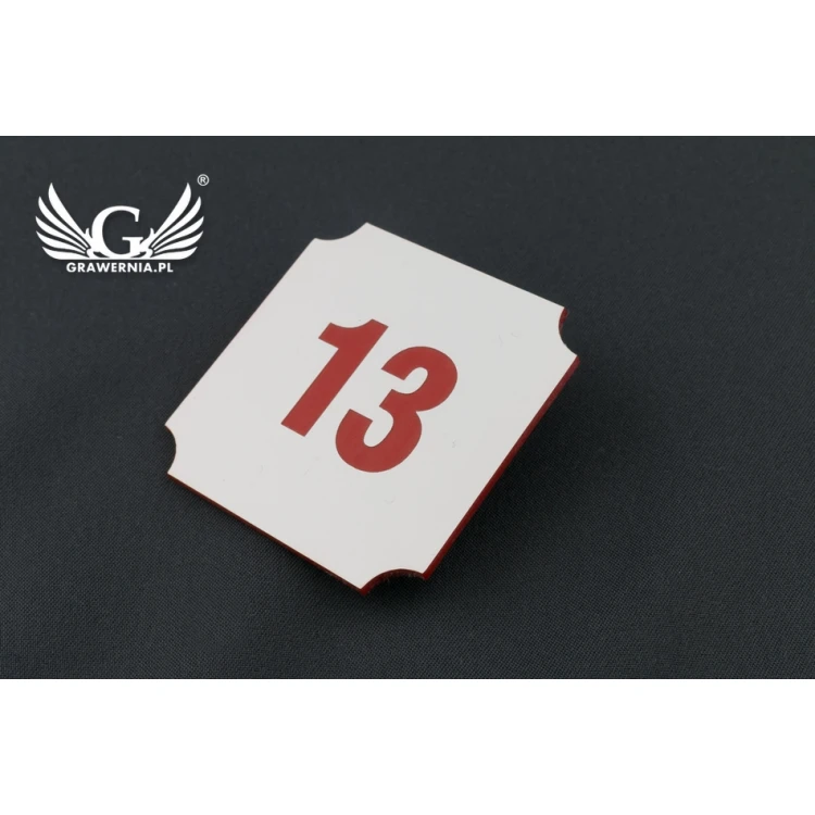 Numeracja drzwi - biały z kolorowym grawerem - ND015 - wym. 50x50mm