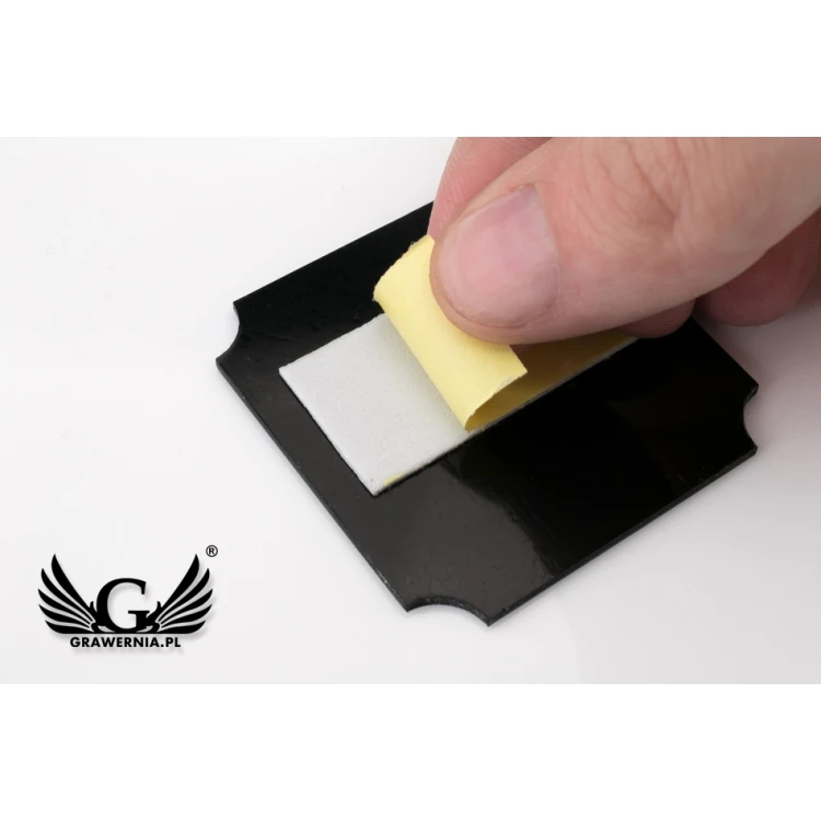 Numeracja drzwi - biały z kolorowym grawerem - ND015 - wym. 50x50mm