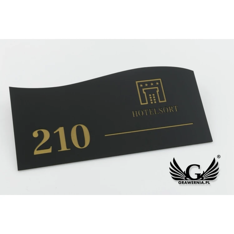 Numeracja drzwi - czarny mat exterior ze złotym grawerem - ND023 - wym. 150x70mm