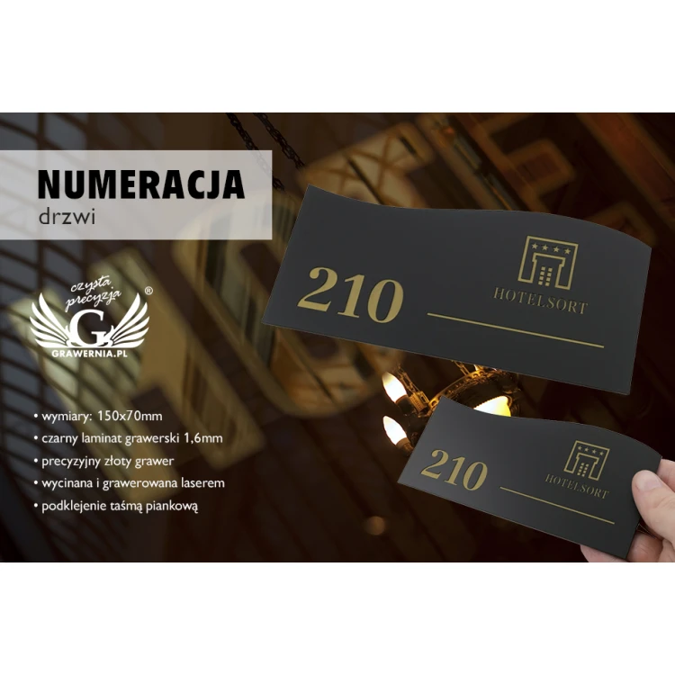 Numeracja drzwi - czarny mat exterior ze złotym grawerem - ND023 - wym. 150x70mm