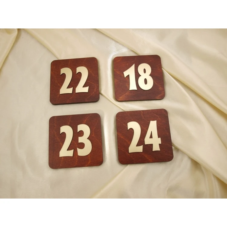 Tabliczka drewniana z numeracją - ND006 - wym. 100x100mm