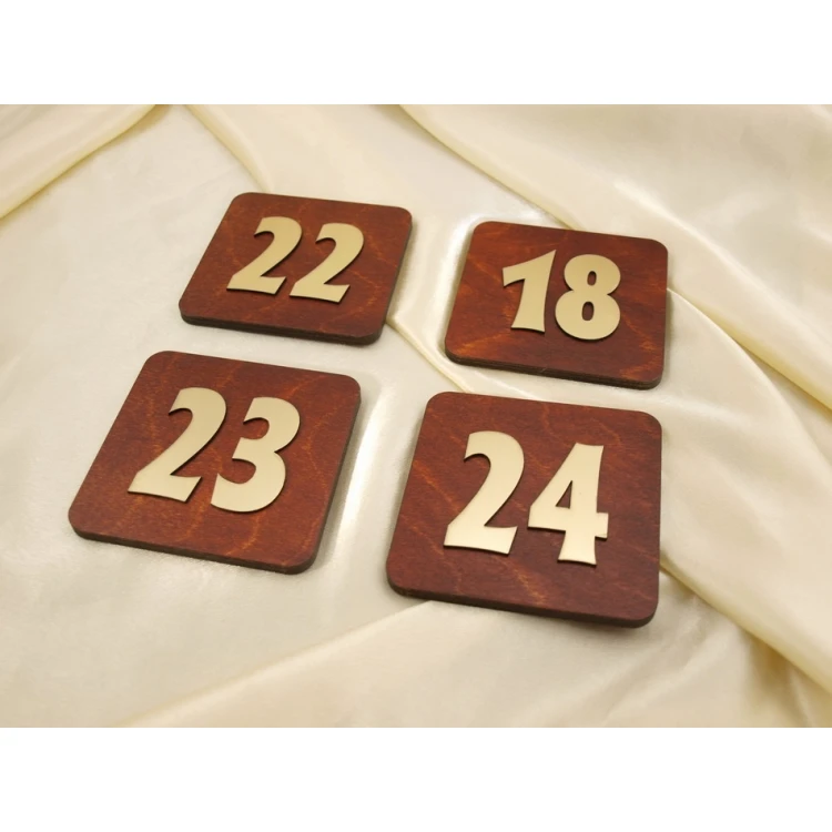 Tabliczka drewniana z numeracją - ND006 - wym. 100x100mm