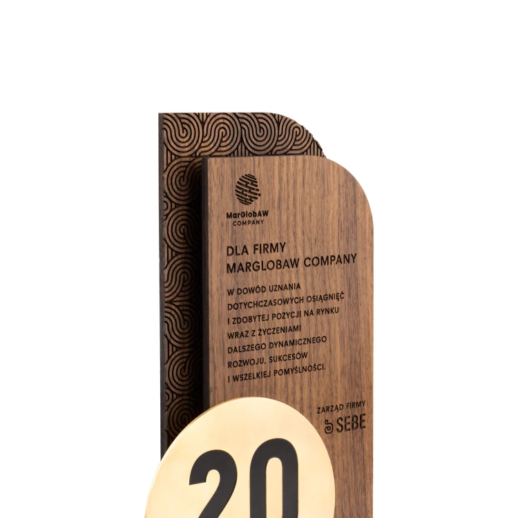 Statuetka drewniana z grawerem na jubileusz firmy - wys. 23cm - DTA102
