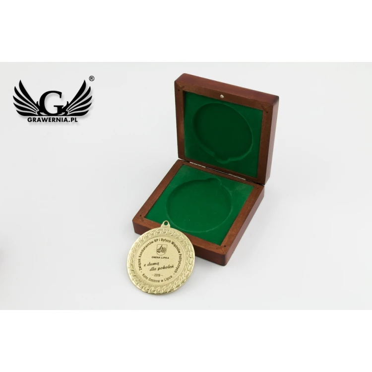 Medal grawerowany w drewnianej kasetce - średnica 70mm - MGR089