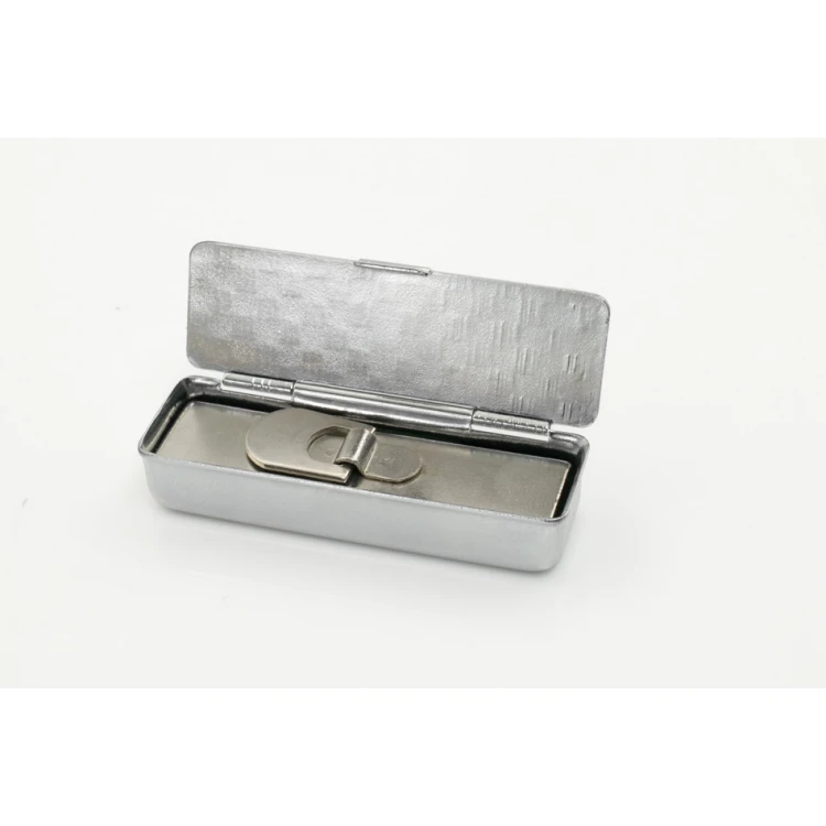 Pieczątka w pudełku metalowym - 1.5 - wymiar odbicia 13x48mm - PM002