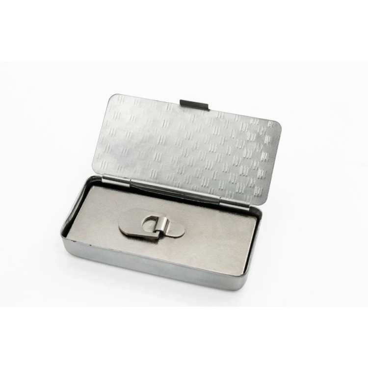 Pieczątka w pudełku metalowym - 4 - wymiar odbicia 26x58mm - PM005