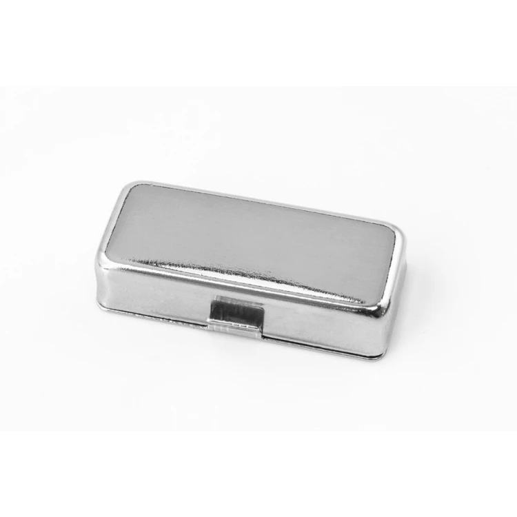 Pieczątka w pudełku metalowym - 4 - wymiar odbicia 26x58mm - PM005