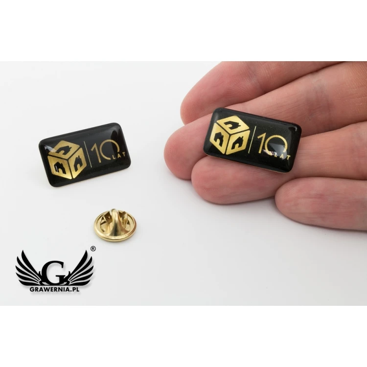 Pinsy z mosiądzu - wypukłe 3D doming - dowolne logo - PWD006