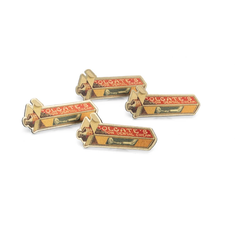 Przypinki/Pinsy mini z Twoim logo - wym: 39x18mm - laminat grawerski - PS047