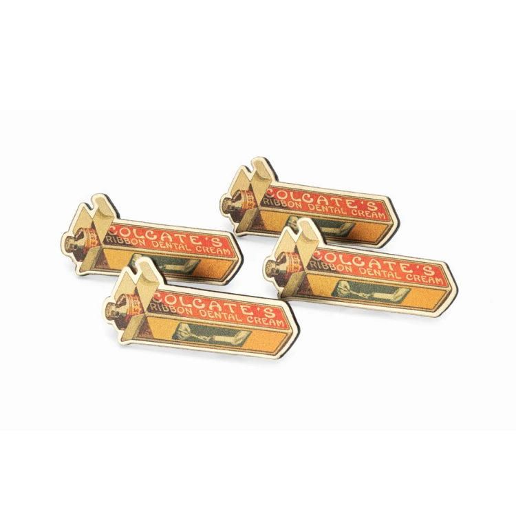 Przypinki/Pinsy mini z Twoim logo - wym: 39x18mm - laminat grawerski - PS047