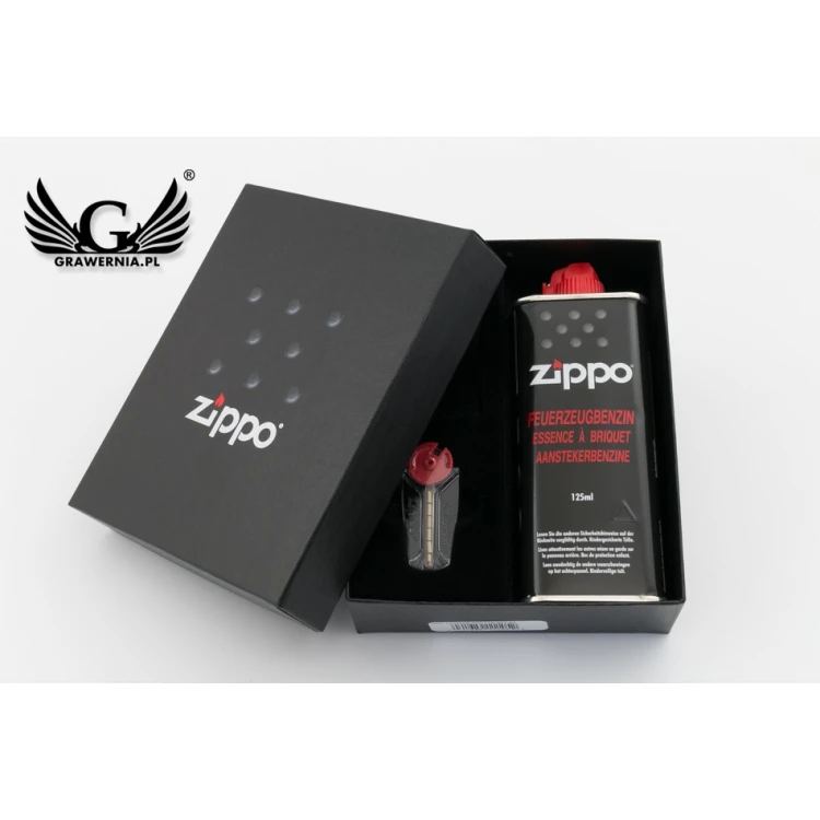 Pudełko ZIPPO z benzyną i zapasowymi kamieniami