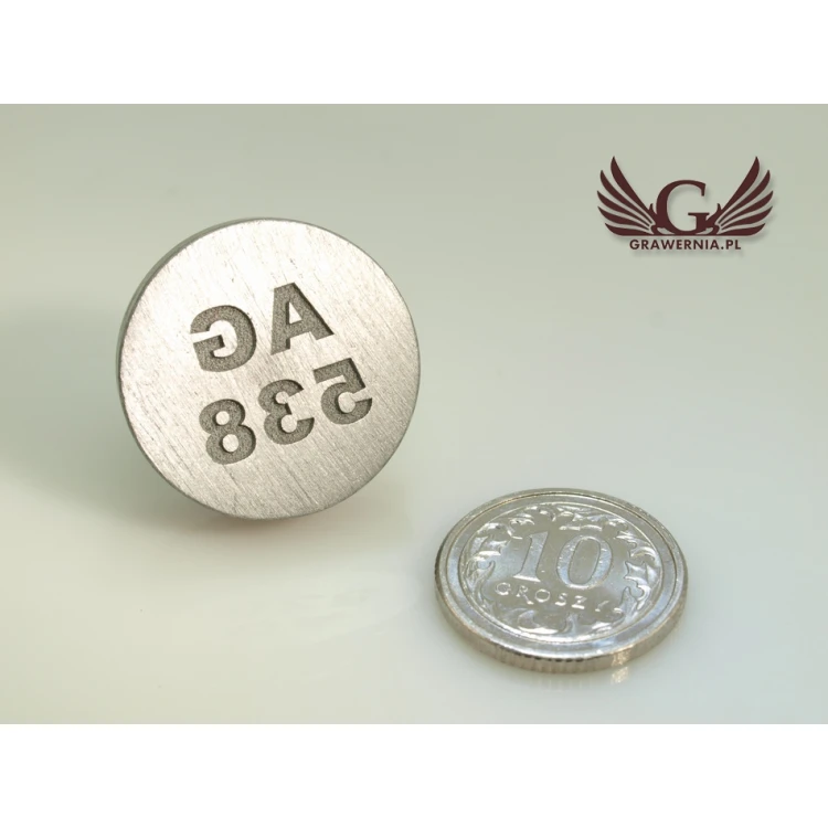 Referentka z Aluminium - KLASYCZNA - średnica 20mm
