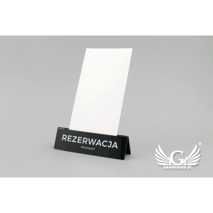 Rezerwacja - stojak na karteczkę - wym. 140x35mm - czarny akryl - REZ010