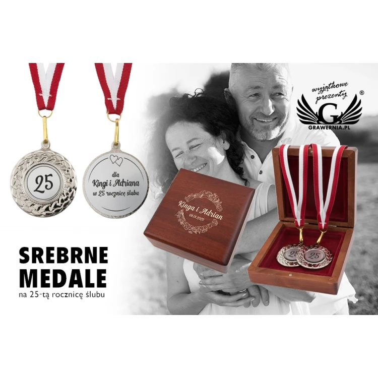 Srebrne medale na 25-tą srebrną rocznicę ślubu - komplet w kasecie z drewna - MGR004