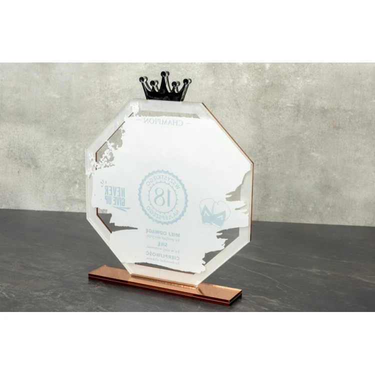 Statuetka akrylowa Glamour - prezent na 18 urodziny - wys. 150mm - DTA067