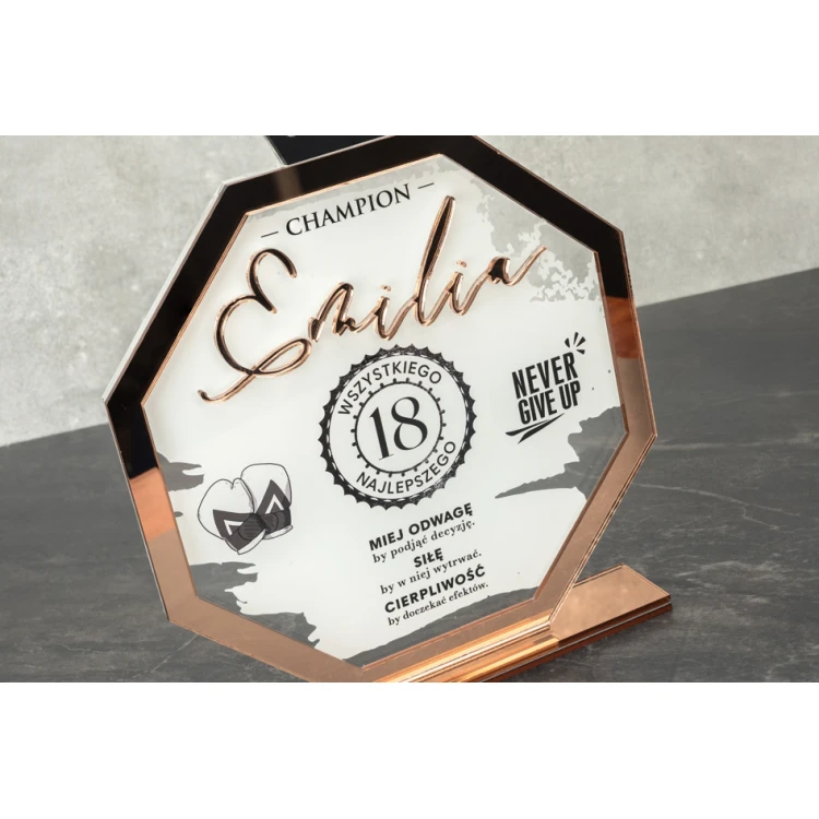 Statuetka akrylowa Glamour - prezent na 18 urodziny - wys. 150mm - DTA067