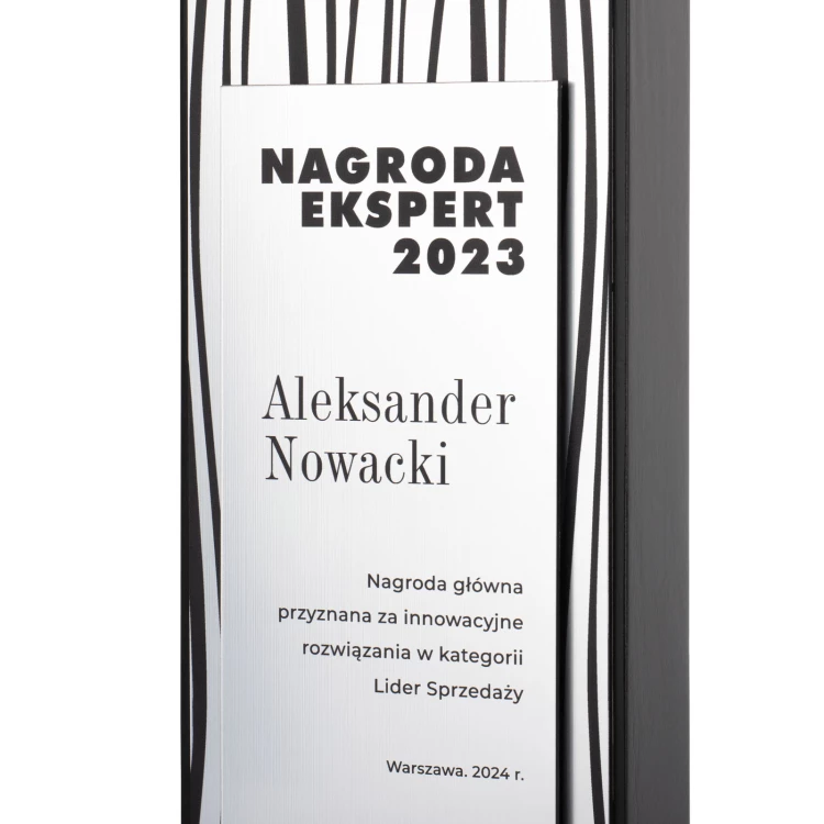 Statuetka drewniana - nagroda za wyjątkowe osiągnięcie - wys. 23cm - DTA108