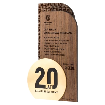 Statuetka drewniana z grawerem na jubileusz firmy - wys. 23cm - DTA102